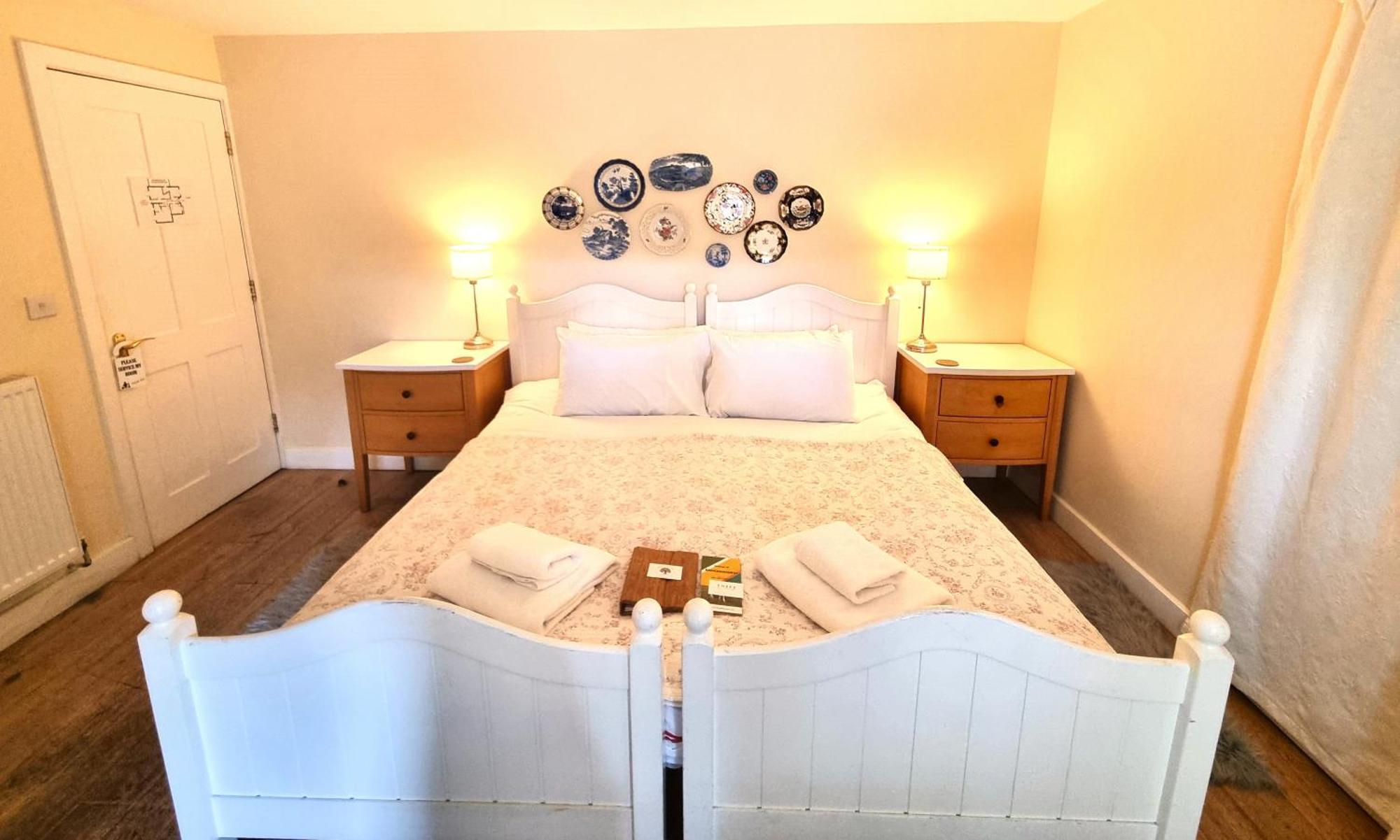 Oak Tree Rooms Ltd Brockenhurst Bagian luar foto